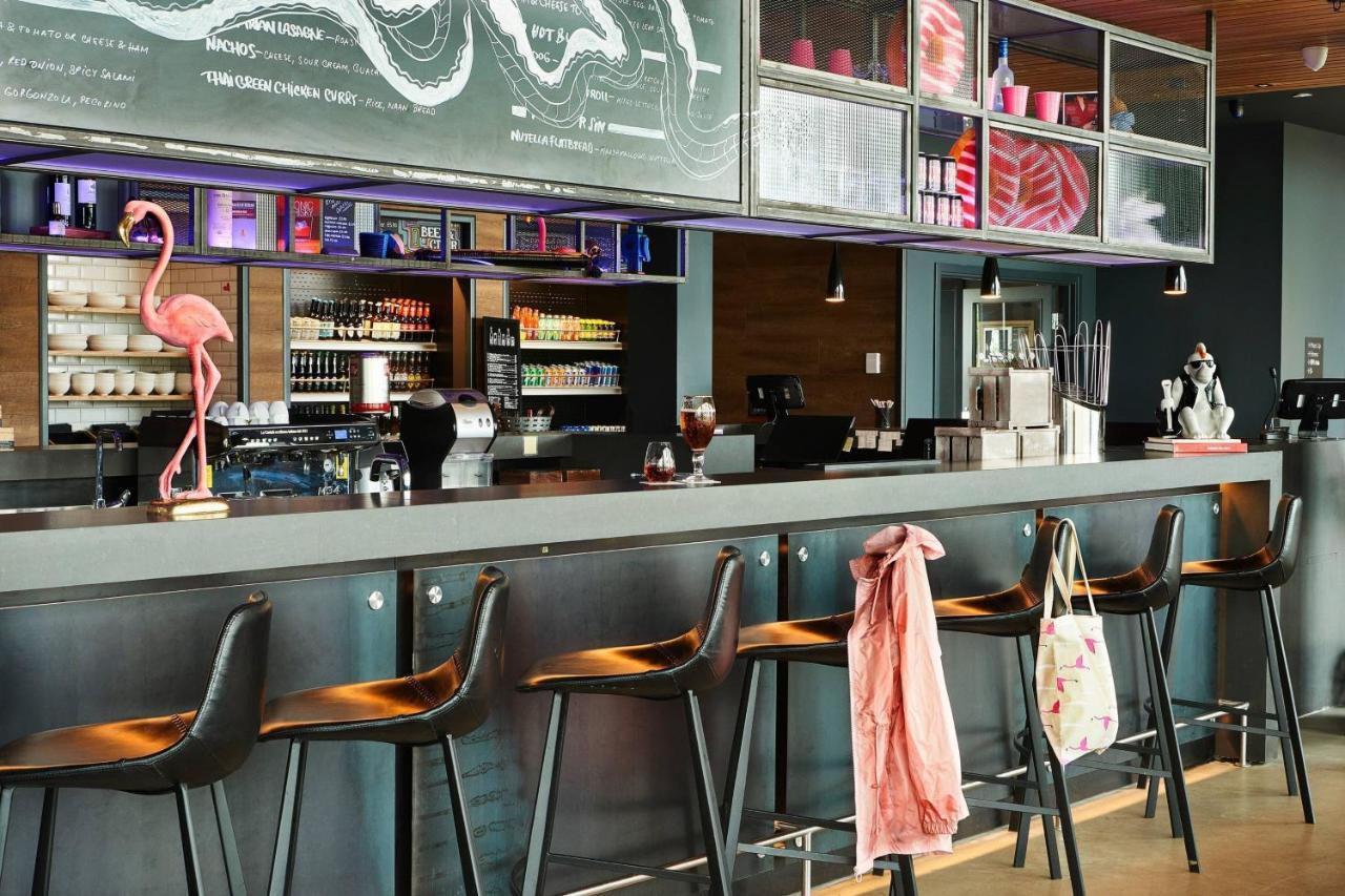 Moxy Edinburgh Airport Hotel Ingliston Eksteriør billede