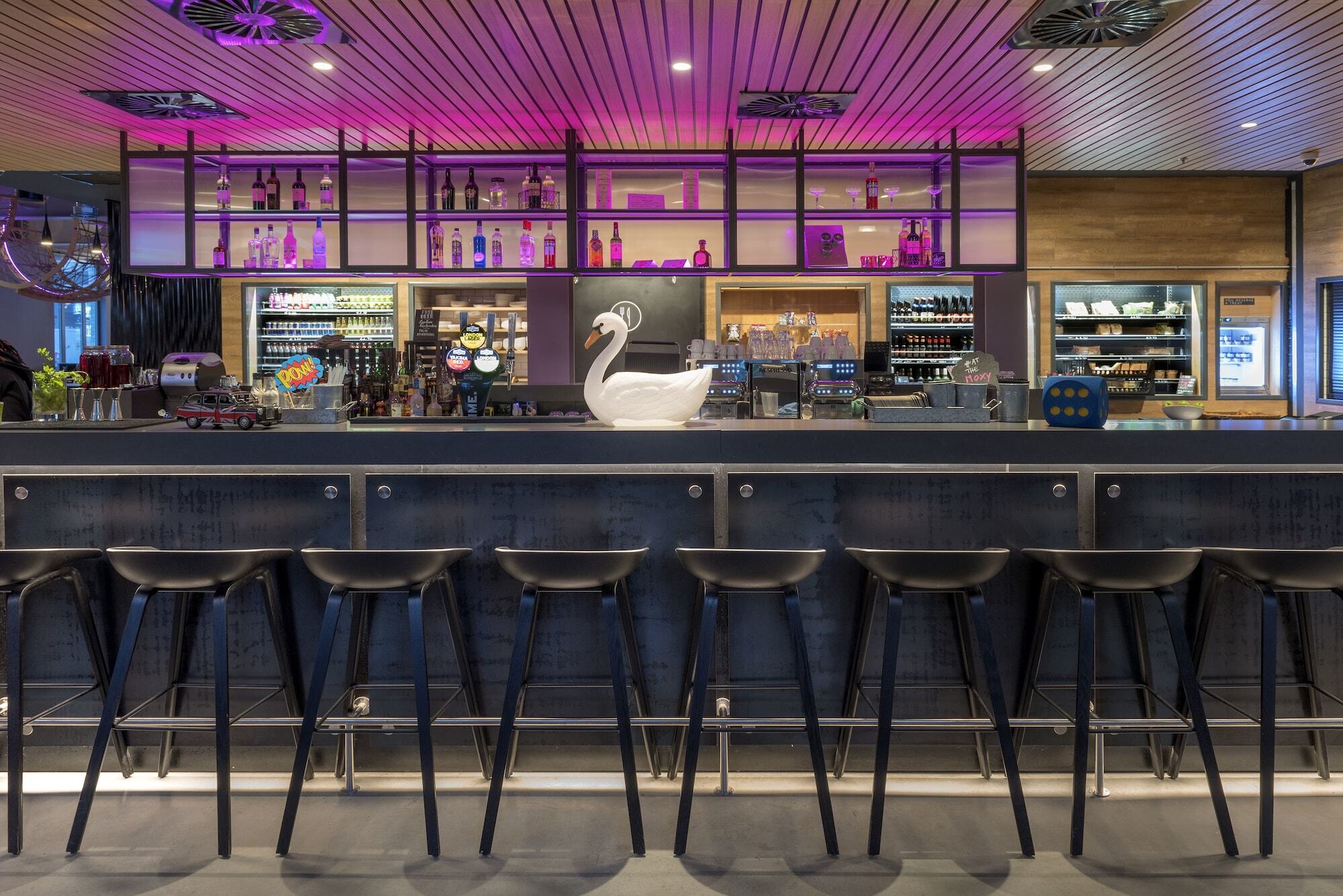 Moxy Edinburgh Airport Hotel Ingliston Eksteriør billede