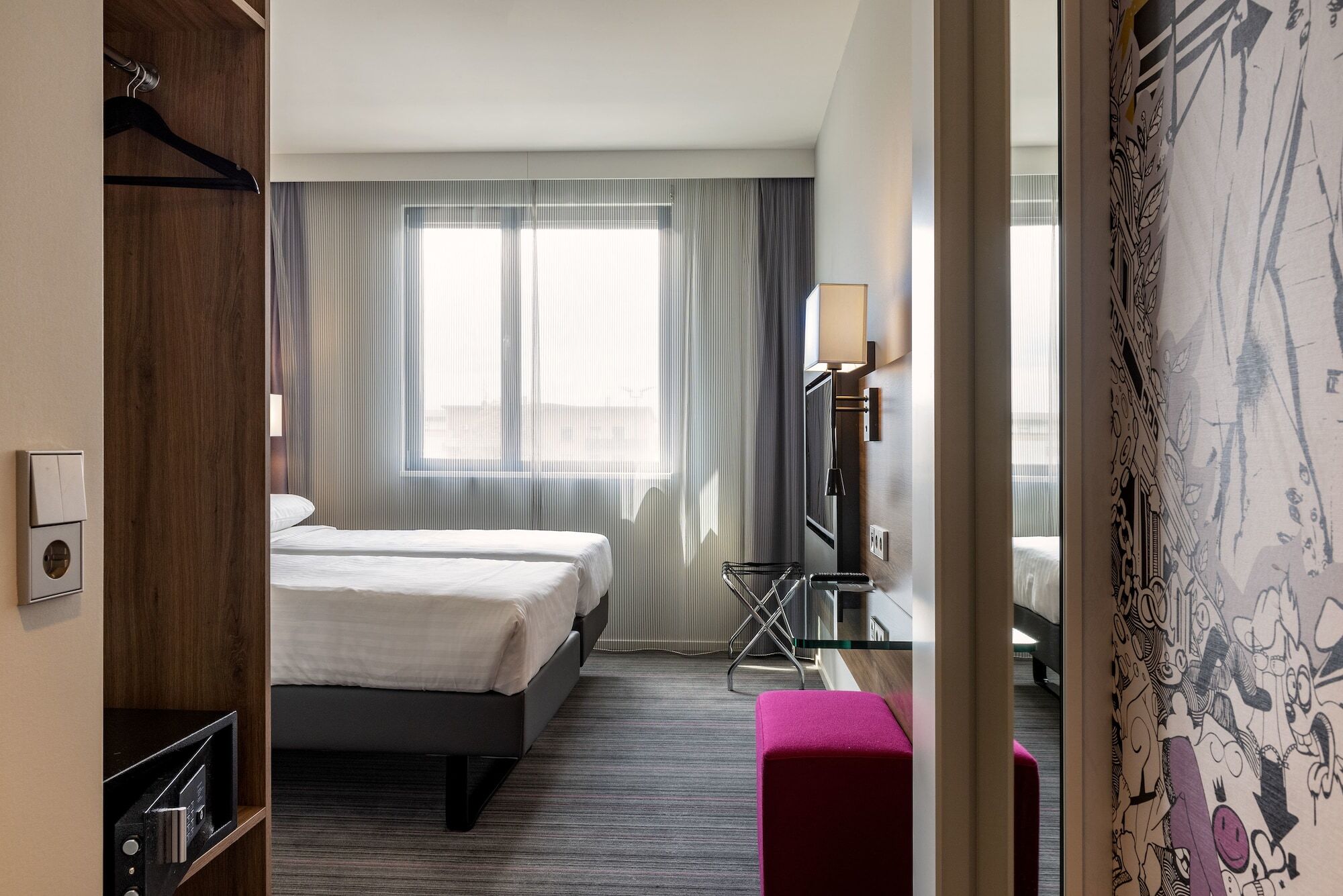 Moxy Edinburgh Airport Hotel Ingliston Eksteriør billede